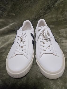 Veja Sneaks